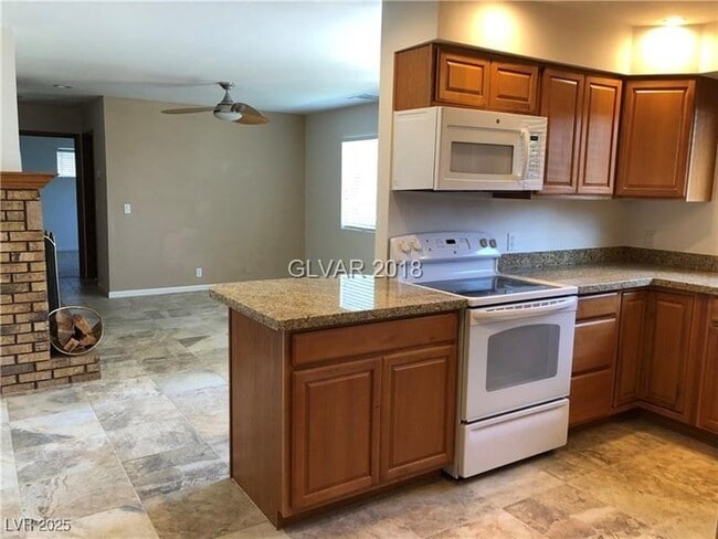 Building Photo - 1850 Center St