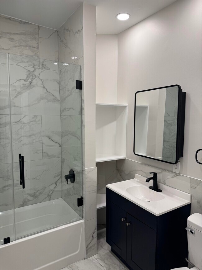 Building Photo - 655 Avenue C