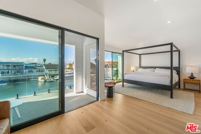 Building Photo - 4405 Costa De Oro