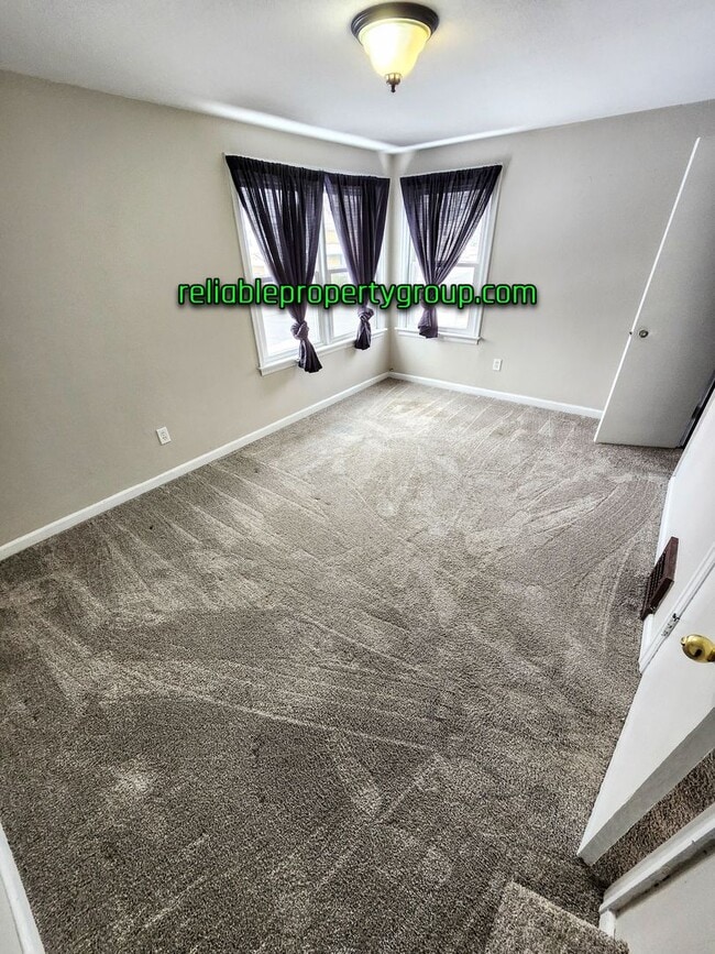 Building Photo - New Listing - Fort Wayne