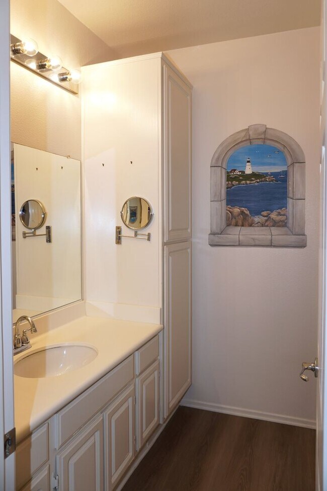Building Photo - 14752 Eaglehead Mountain Dr