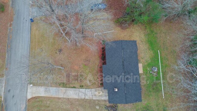 Building Photo - 321 Summerwood Ln