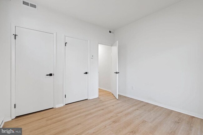 Building Photo - 207 S Patrick St