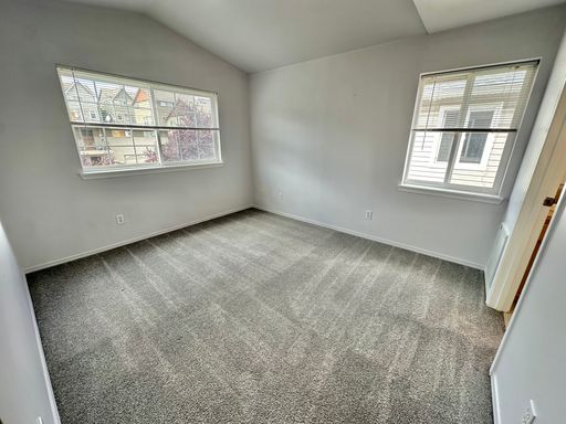 Building Photo - Lovely 3 bed Townhome near desirable Greenlake!