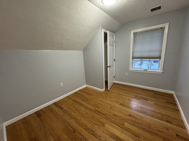 Building Photo - 12 Baker Ave