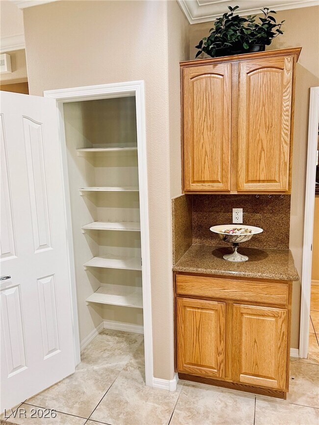 Building Photo - 2192 Canyonville Dr