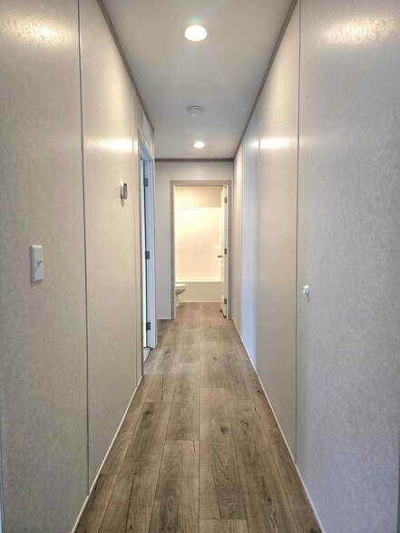 Building Photo - 119 Georgia St