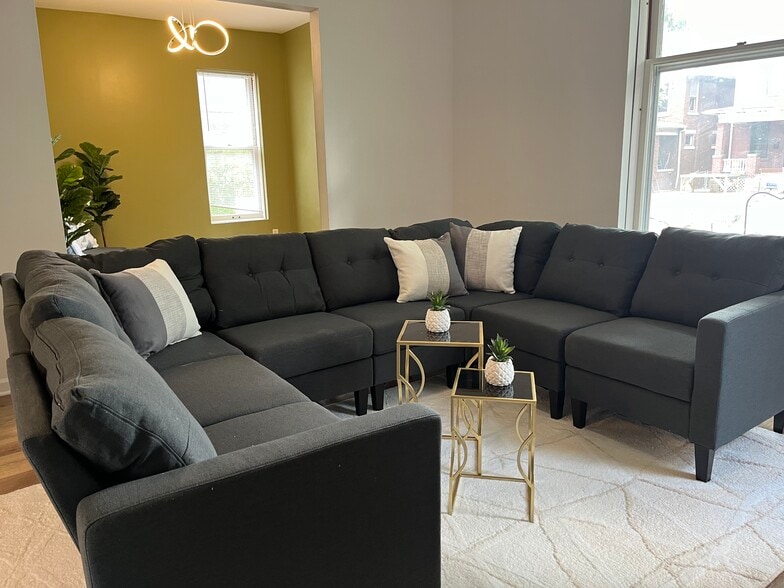 Another view - 29 E Northwood Ave