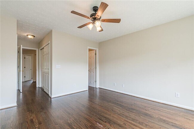 Building Photo - 3301 Avensong Village Cir