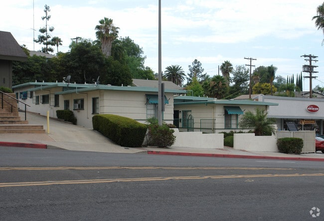 Primary Photo - 8015-8017 La Mesa Blvd