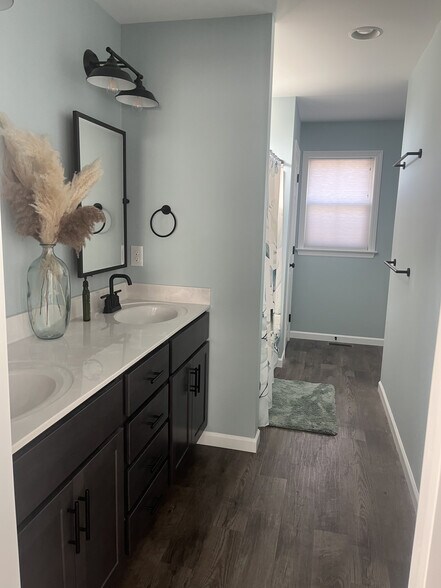 Master Bath - 17 N 5th St