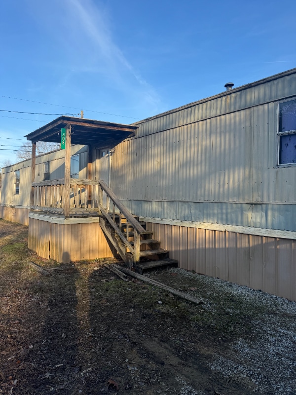 Building Photo - 150 Barry Slaven Dr