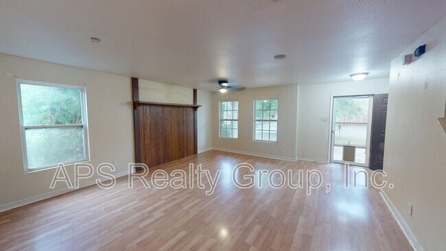 Building Photo - 4209 Oak Pointe Dr
