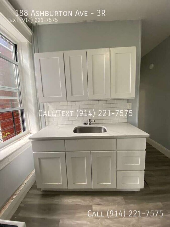 Building Photo - 188 Ashburton Ave