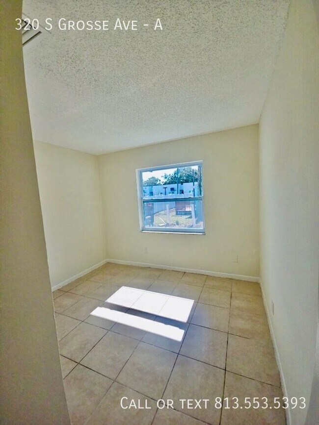 Building Photo - 320 S Grosse Ave