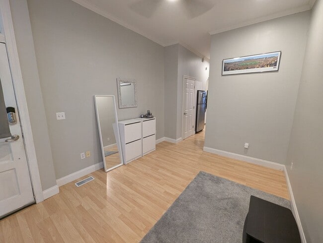 Building Photo - Exquisite Home in Lafayette Square - Steps...
