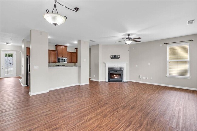 Building Photo - 1543 Creek Bend Ln NW