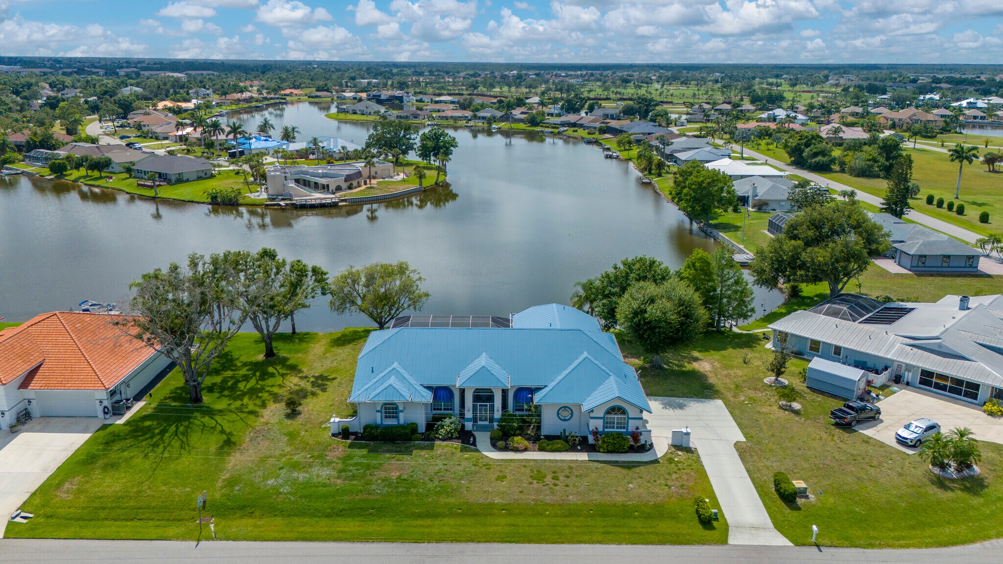 Building Photo - 12879 SW Kings Row