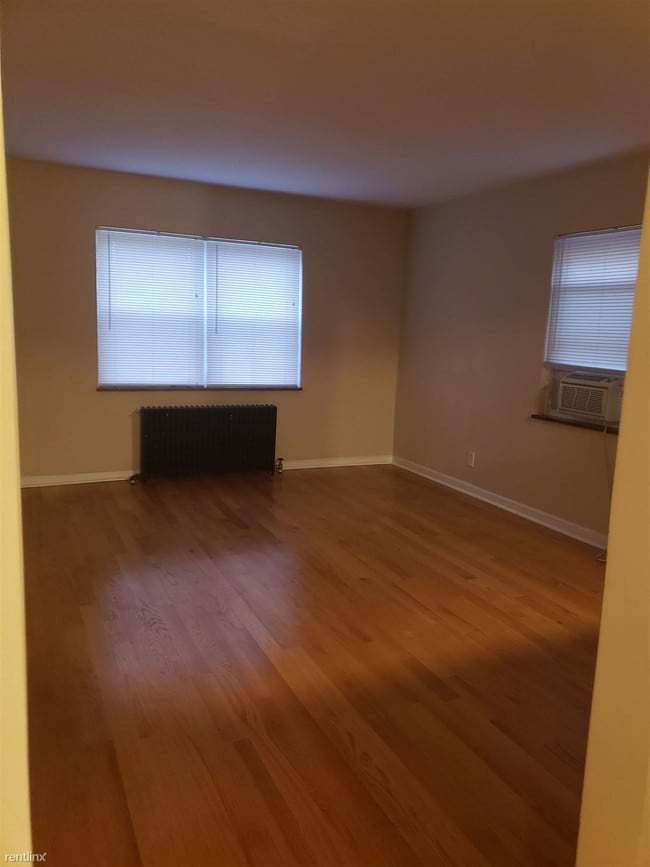 Building Photo - 1 br, 1 bath  - 2621 Park Ave
