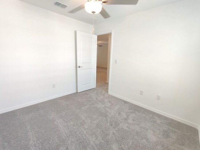 Building Photo - 32094 Powderpuff Mimosa Dr
