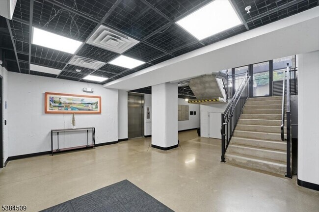 Building Photo - 475 S Jefferson St