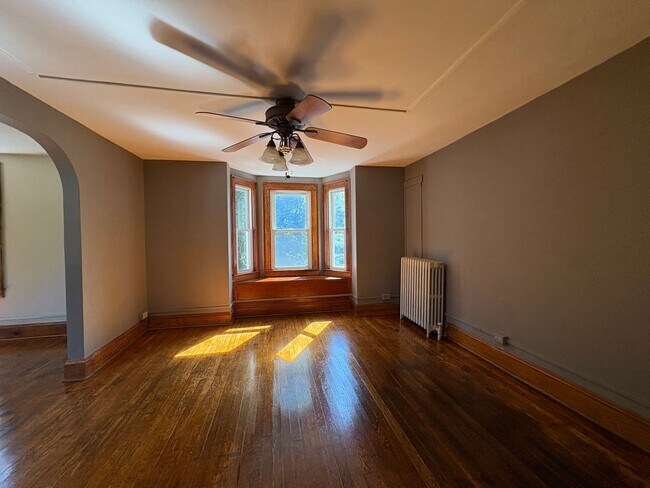 Building Photo - 51 Grove St