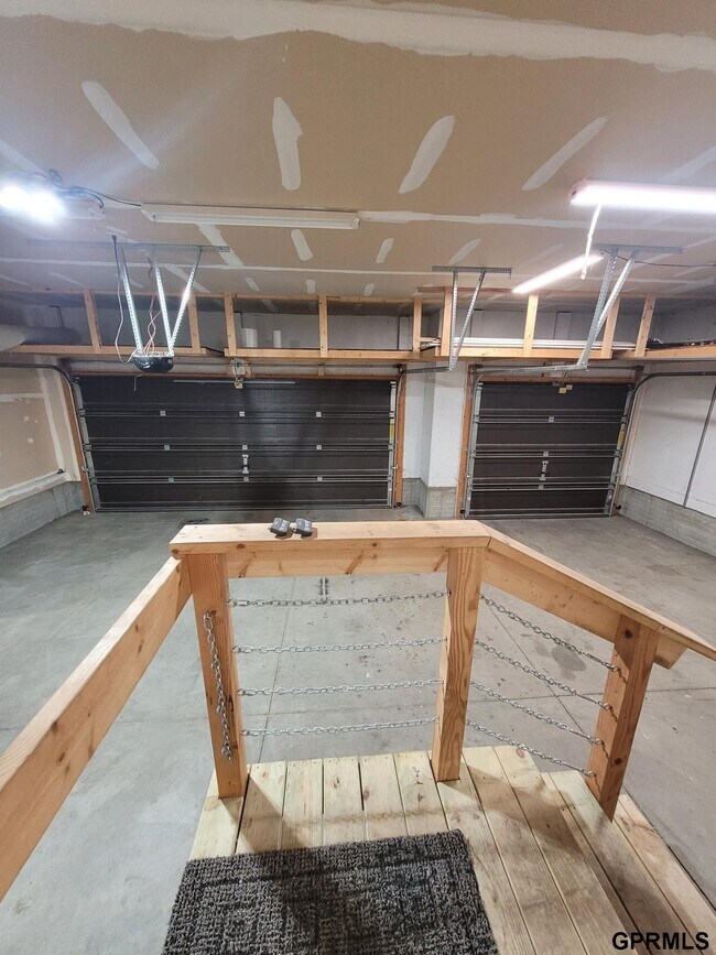 Building Photo - 16402 Iske Dr