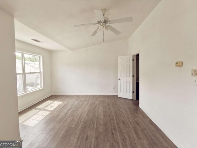 Building Photo - 2073 Executive Dr