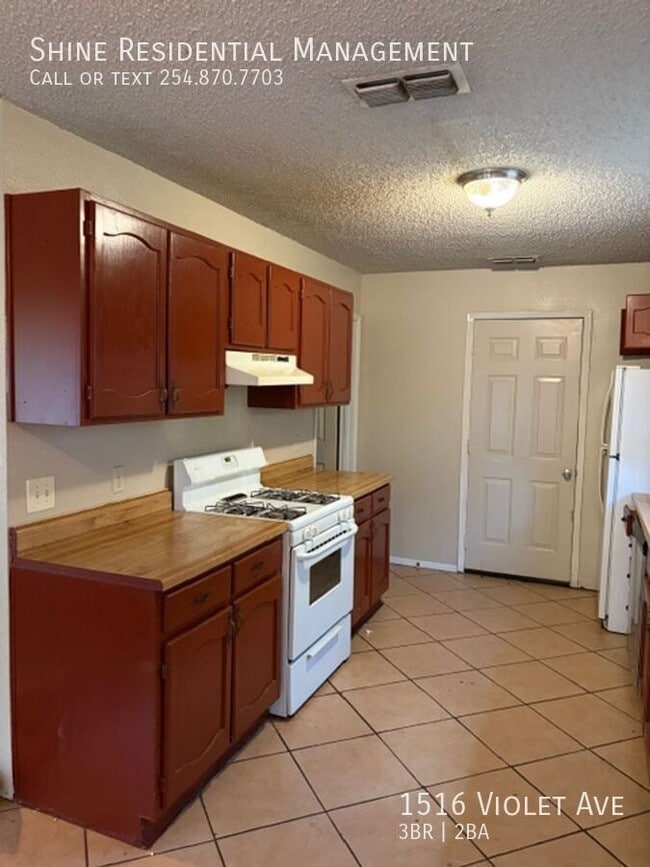 Building Photo - 1516 Violet Ave