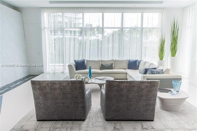 Building Photo - 300 Sunny Isles Blvd