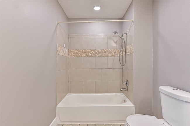 Building Photo - 2914 Avenue K Ave