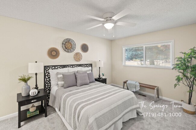 Building Photo - REMODELED SINGLE-LEVEL 2BD TOWNHOME w/ A/C