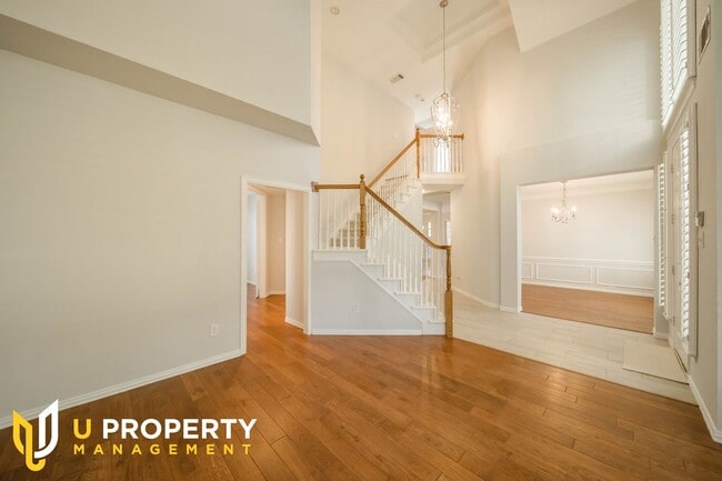 Building Photo - Dont Miss this pretty home in Plano!