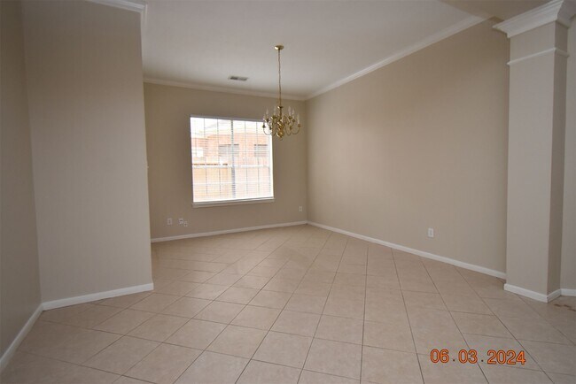 Building Photo - 1626 Diamond Brook Dr