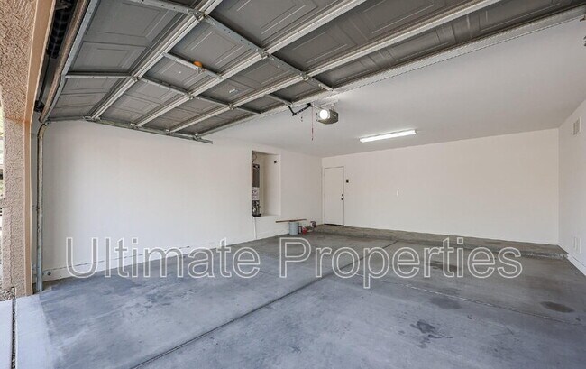 Building Photo - 11698 N 153rd Ave