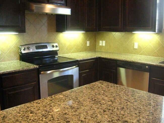 Building Photo - 12704 Venice Ln