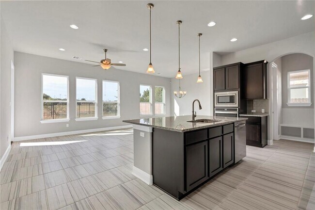 Building Photo - 4628 Katherine Dr