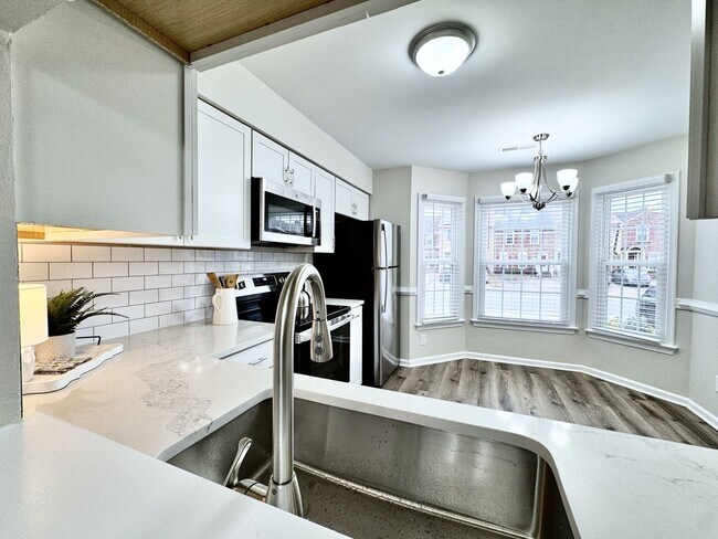 Building Photo - READY NOW!! Completely Updated 3-Bedroom Townhome in Kempsville Lake! Fenced Backyard - Pet Frien...