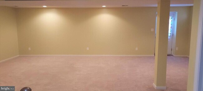 Building Photo - 5205 Joshua Tree Cir