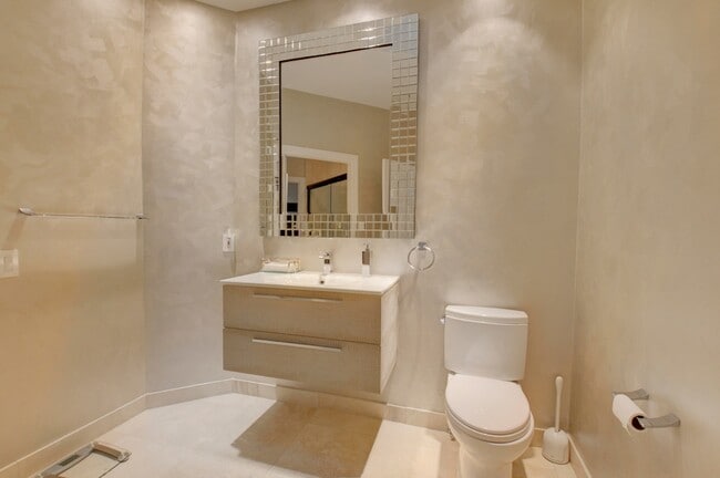 Building Photo - 2106 NW 60th Cir