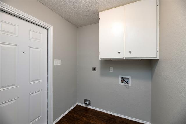 Building Photo - 200 Caprock Dr