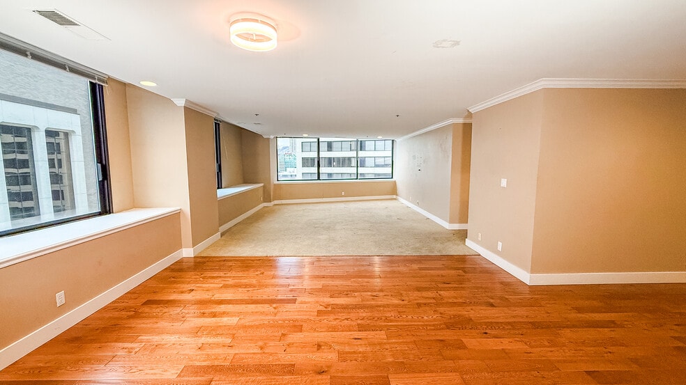 Building Photo - 44 W Broadway