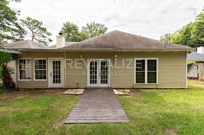 Building Photo - Daphne 3BR/2BA + Bonus Den – Spacious, Stylish & Full of Charm!
