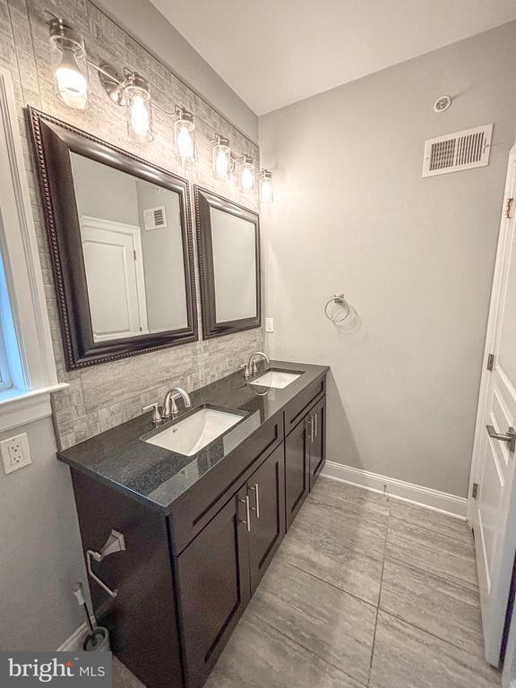 Building Photo - 1526 S Cleveland St