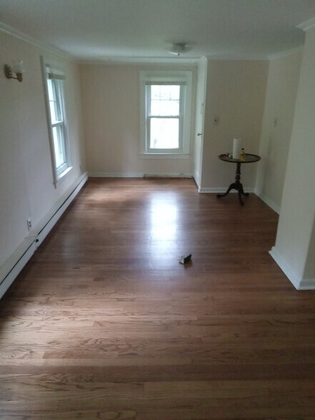 Primary Photo - 31 Farrell Rd