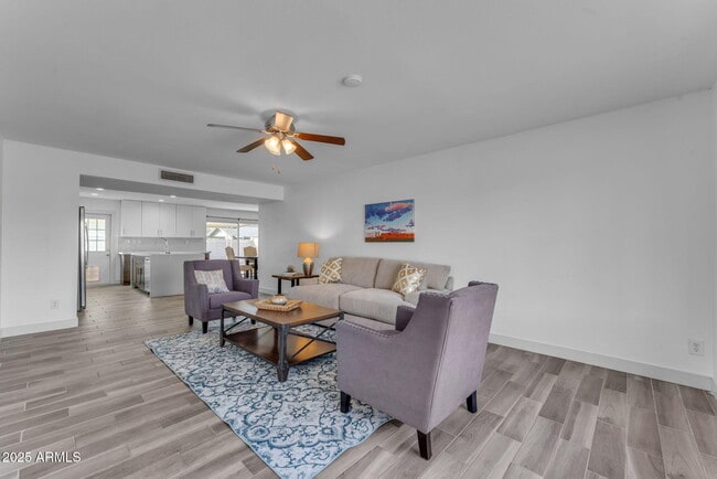 Building Photo - 2447 E La Jolla Dr
