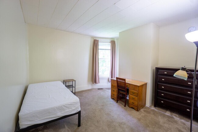 Building Photo - 113 Comstock Pl