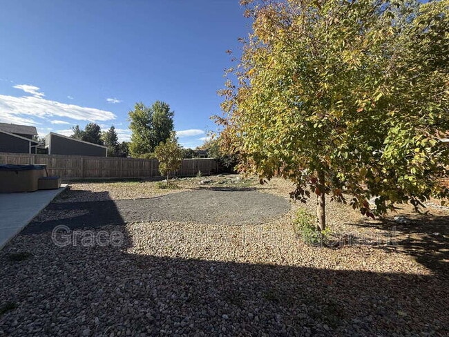 Building Photo - 9371 Bellaire Dr