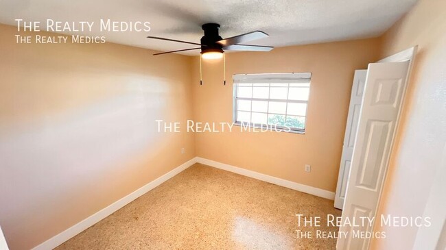 Building Photo - 4709 Redfern Dr