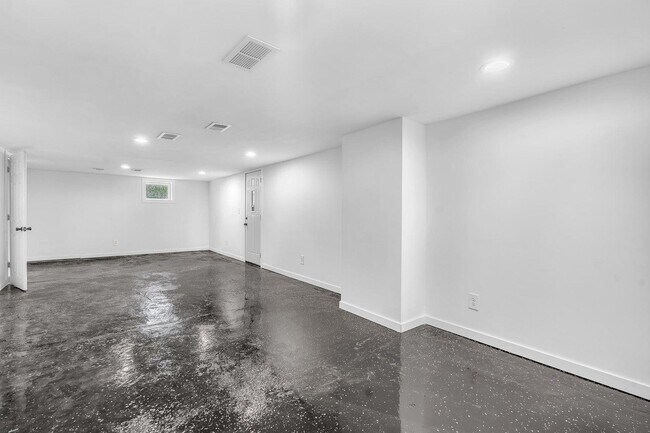 Building Photo - 502 S 250 W